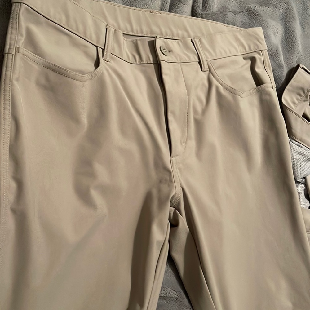 Old navy active go dry 32x34